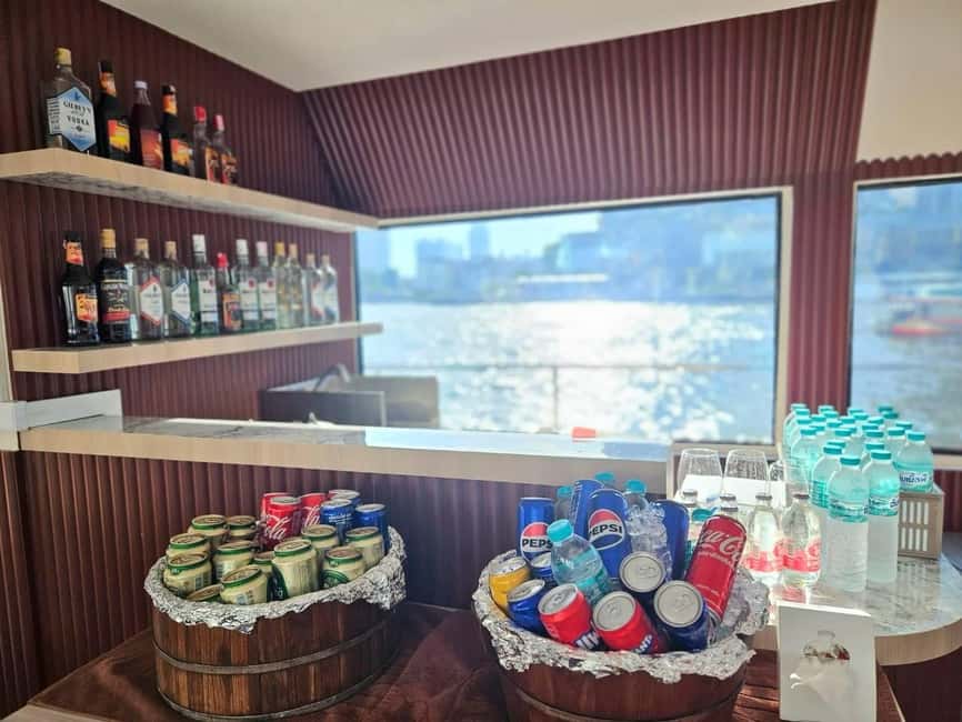 image n.48 of Bangkok: Chao Phraya Booze Cruise With Unlimited Drinks activity in Bangkok, uploaded by supplier