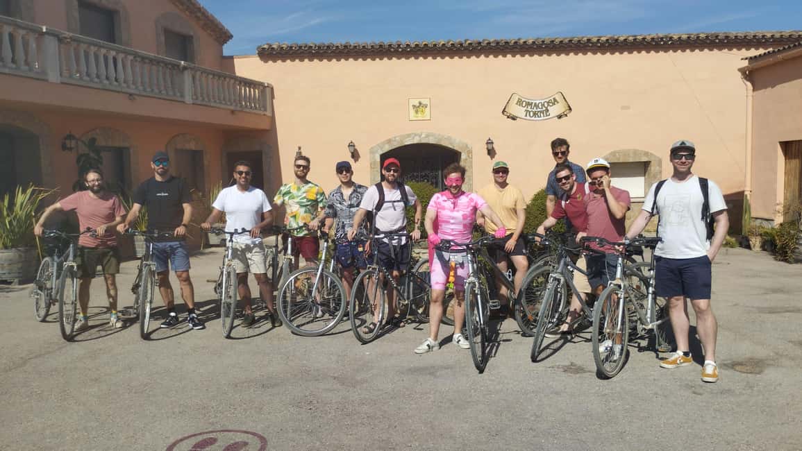 image n.3 of From Sitges: Paella Masterclass with Drink and Bike Ride activity in Vilafranca del Penedès, uploaded by supplier