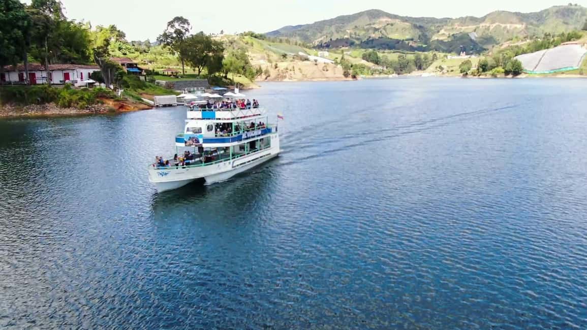 image n.40 of Medellin: Guatape Tour with Boat, Breakfast, Lunch & Llamas activity in Marinilla, uploaded by supplier
