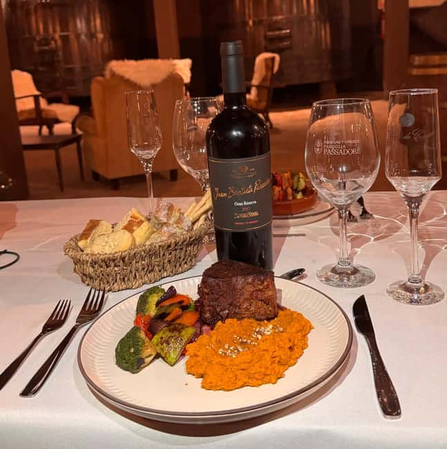 Immagine nº 6 di Cantina Santa Rosa: Tour di degustazione della Famiglia Passadore con pranzo attività a Dipartimento di Montevideo, caricata dal fornitore