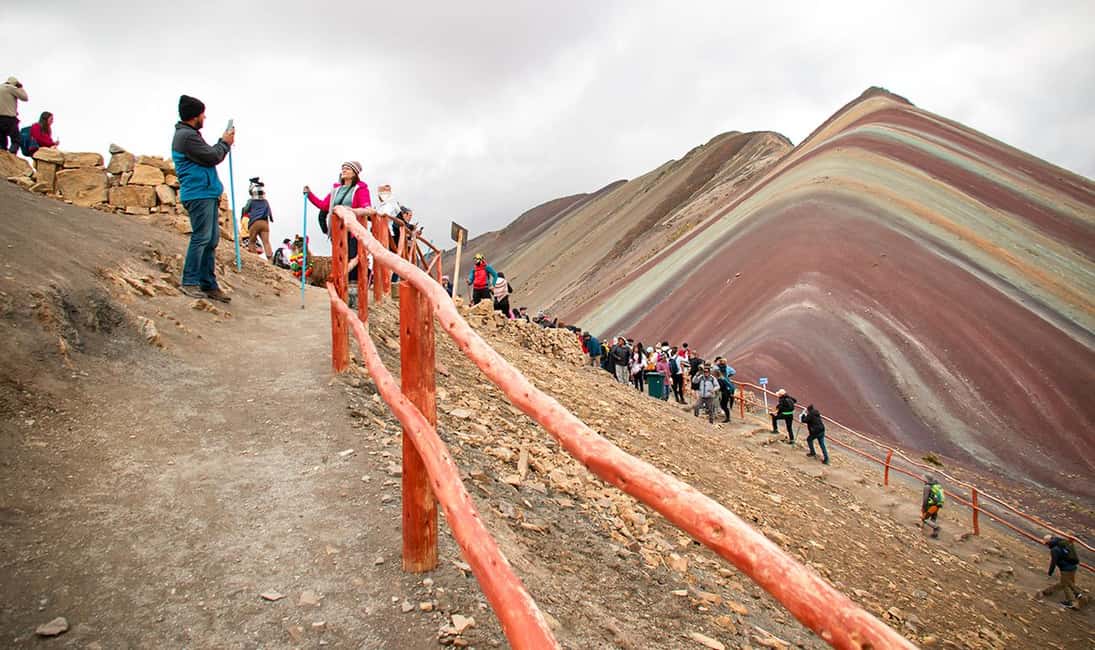 imagem n.36 de Cusco: Tour particular à Montanha Arco-Íris e ao Vale Vermelho atividade em Avanos, carregada pelo fornecedor