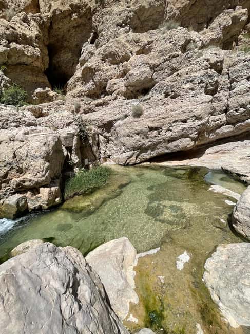 Immagine nº 10 di Muscat: escursione di un'intera giornata a Wadi Shab, grotta romantica e sinkhole attività a Regione al-Sharqiyya, caricata dal fornitore