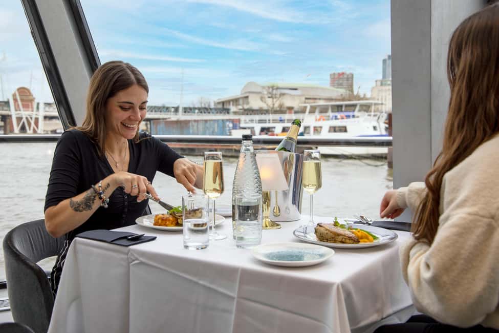 Image N°1 de Londres : Dîner-croisière sur la Tamise activité à Royaume-Uni, publiée par le prestataire