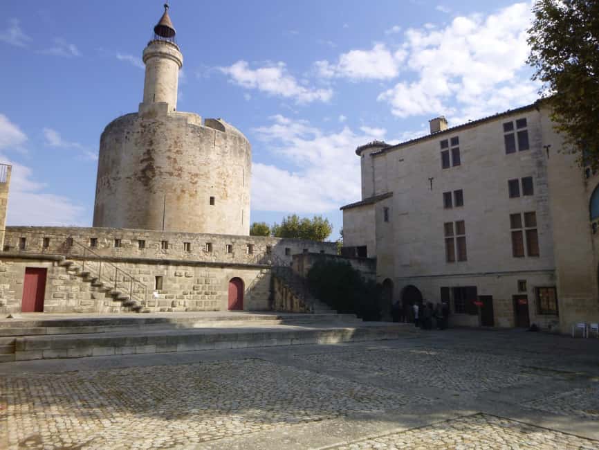 imagem n.7 de Montpellier: Tour personalizado de um dia pelo sul da França atividade em Nimes, carregada pelo fornecedor