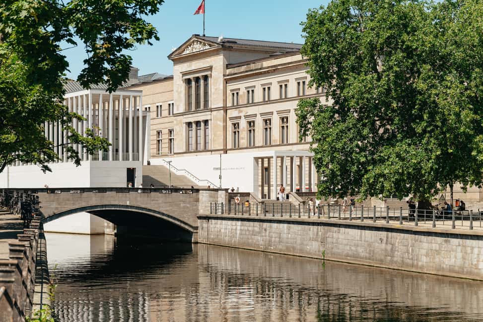 image n.10 of Berlin: 1-Hour City Tour by Boat with Guaranteed Seating activity in Berlin, uploaded by supplier