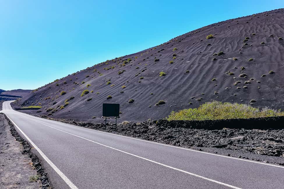 Bild Nr. 10 von Lanzarote: Vulkane von Timanfaya und Höhlen Tour mit Mittagessen Aktivität in Haría, hochgeladen vom Anbieter