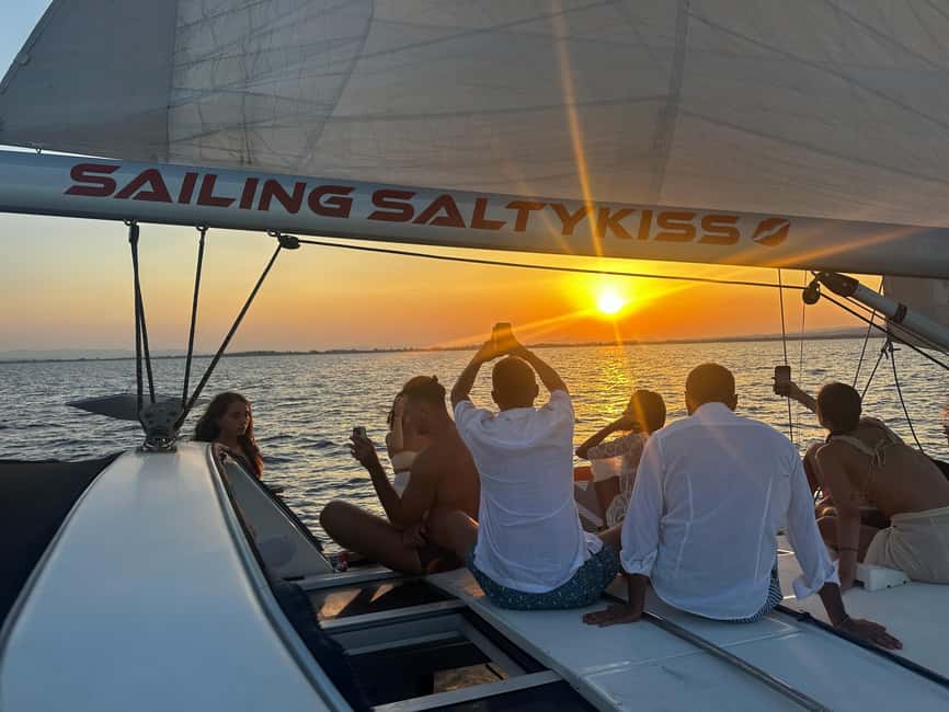 imagen n.º 7 de Catania: Vuelta en velero a la Costa de los Cíclopes con aperitivo siciliano actividad en Aci Trezza, subida por el proveedor