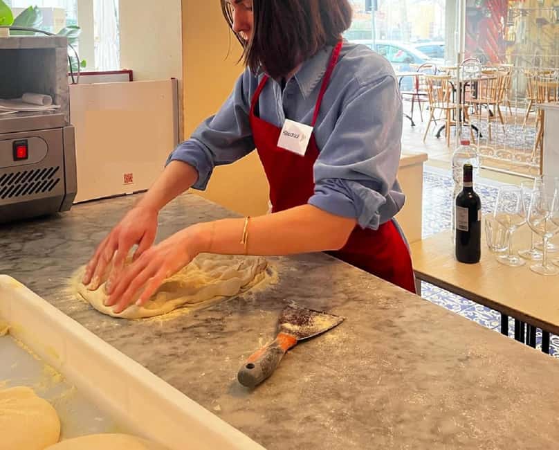 image n.10 of Como: Premium Pizza-Making Class at a Pizzeria activity in Lombardy, uploaded by supplier