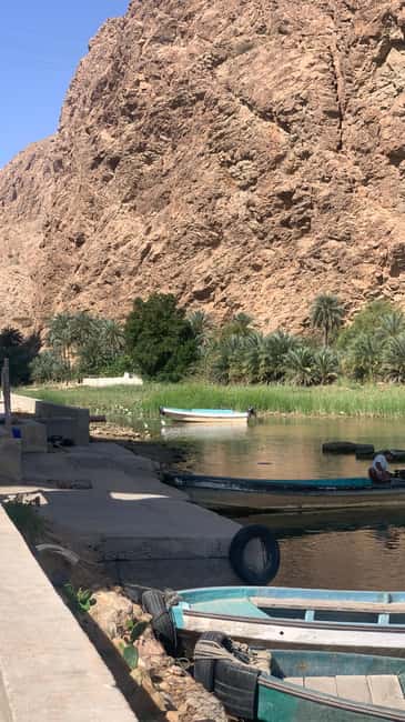 Immagine nº 20 di Muscat: Tour privato di Wadi Shab e Bimmah Sinkhole con pranzo attività a Regione al-Sharqiyya, caricata dal fornitore