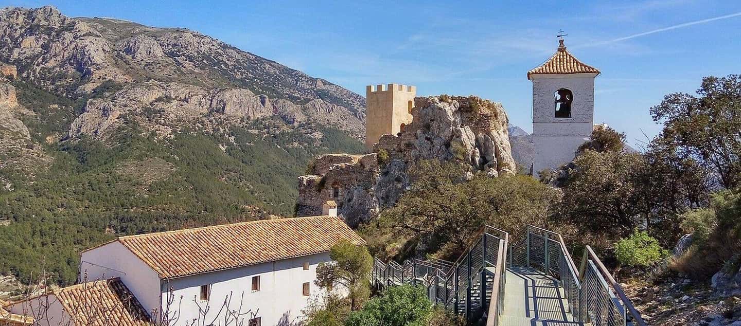 imagen n.º 1 de Alicante, Benidorm: Tour al Castillo de Guadalest / transporte privado actividad en Alicante, subida por el proveedor