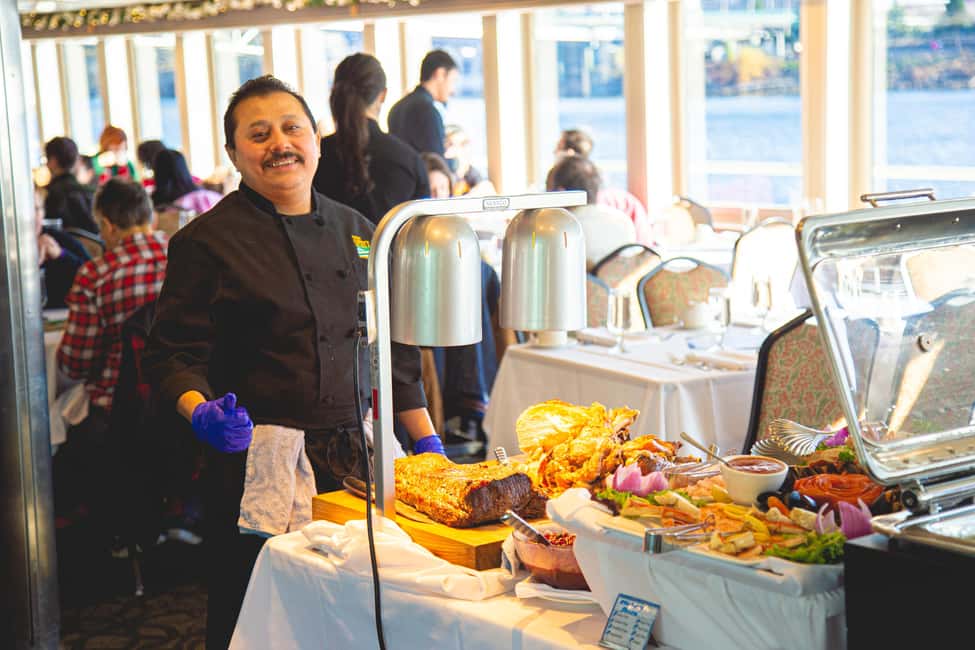 image n.7 of Portland: Champagne Brunch Cruise on Willamette River activity in Portland, Oregon, uploaded by supplier