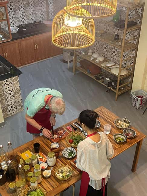 image n.2 of Da Nang: 5 famous dishes cooking class with market trip activity in Da Nang, uploaded by supplier