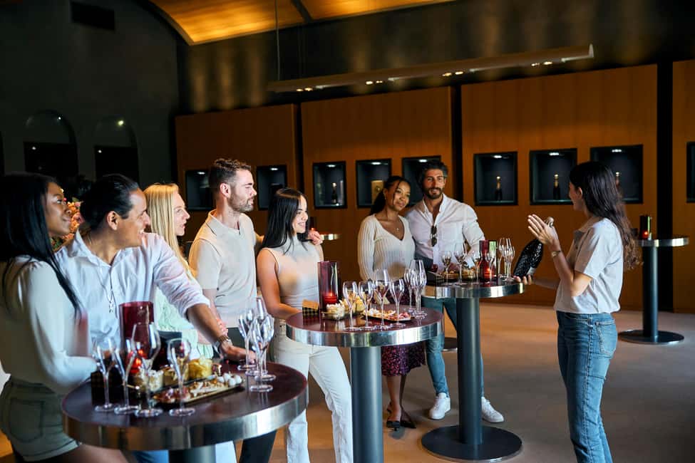 Bild Nr. 7 von Von Barcelona aus: Penedés Vineyards Tour mit 4WD und Wein & Cava Aktivität in Barcelona, hochgeladen vom Anbieter