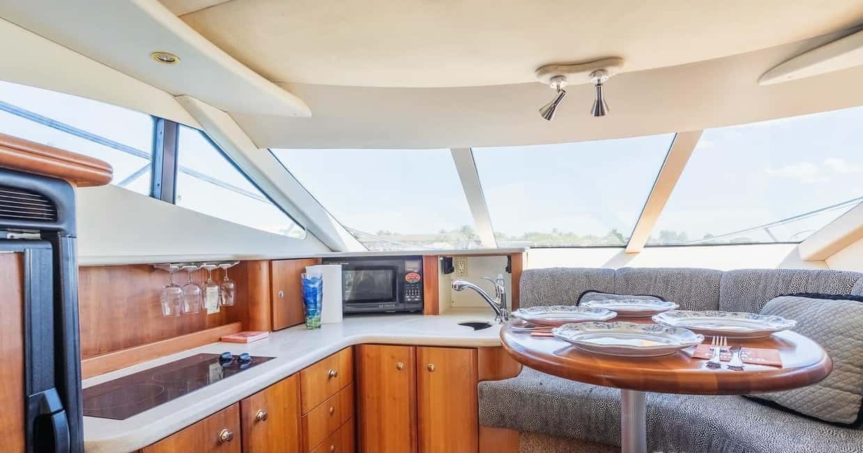 bild nr.9 av Miami Beach: 48 fot privat yachtuthyrning aktivitet i Miami, uppladdad av arrangören