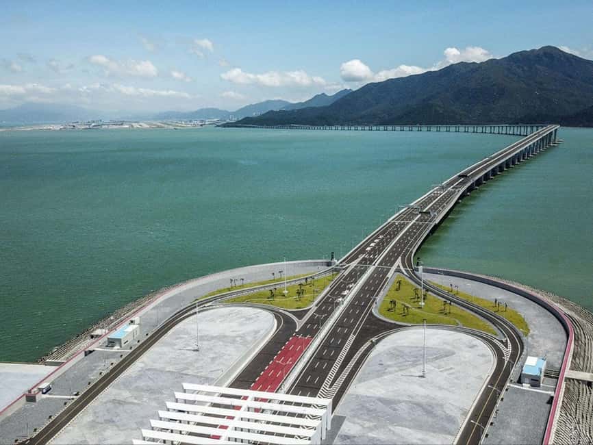 Image N°2 de Transfert privé de Hong Kong à Macao en limousine + visite optionnelle de Macao activité à Chine du Sud-Est, publiée par le prestataire