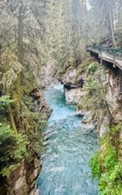 image n.7 of Calgary/Banff: Lake Louise, Moraine & Emerald Shared Shuttle activity in British Columbia, uploaded by supplier