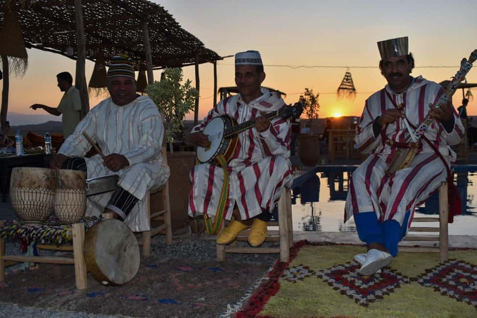 Immagine nº 27 di Marrakesh: Tramonto nel deserto di Agafay, giro in cammello e cena con spettacolo attività a Marrakech, caricata dal fornitore