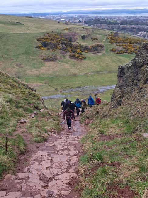 Immagine nº 2 di Edimburgo: escursione guidata all'Arthur's Seat e all'Holyrood Park attività a Edimburgo, caricata dal fornitore