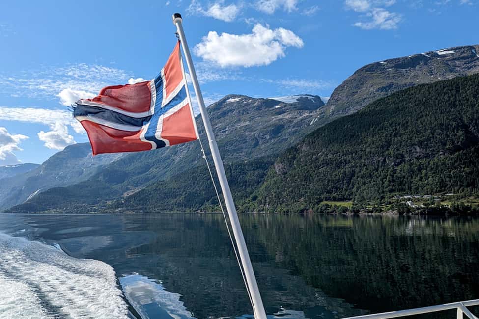 bild nr.6 av Från Geiranger: Geiranger Fjord Tour med stopp i Hellesylt aktivitet i Møre och Romsdal, uppladdad av arrangören