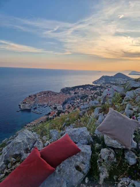 Image N°5 de Dubrovnik : Dégustation de vin au coucher du soleil à Panorama Point activité à Dubrovnik, publiée par le prestataire