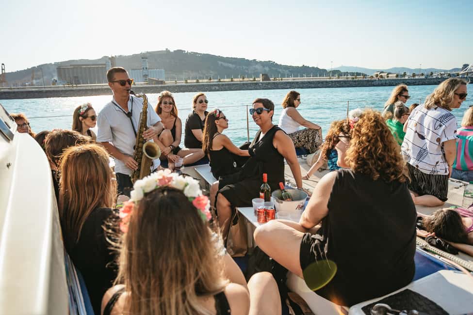 Bild Nr. 14 von Barcelona: Katamaran-Kreuzfahrt bei Sonnenuntergang mit Live-Musik Aktivität in Barcelona, hochgeladen vom Anbieter
