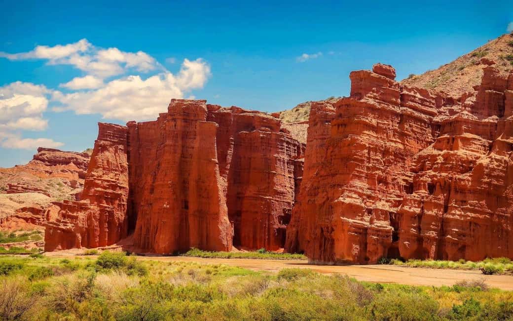 imagem n.2 de De Salta: Cafayate, terra de vinhos e ravinas imponentes atividade em Cafayate, carregada pelo fornecedor