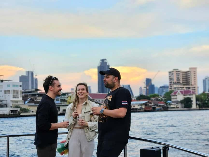 image n.16 of Bangkok: Chao Phraya Booze Cruise With Unlimited Drinks activity in Bangkok, uploaded by supplier