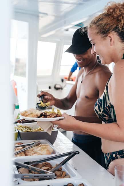 afbeelding n.5 van Curaçao: Snorkelcruise met BBQ-lunch en open bar activiteit in Curaçao, geüpload door aanbieder