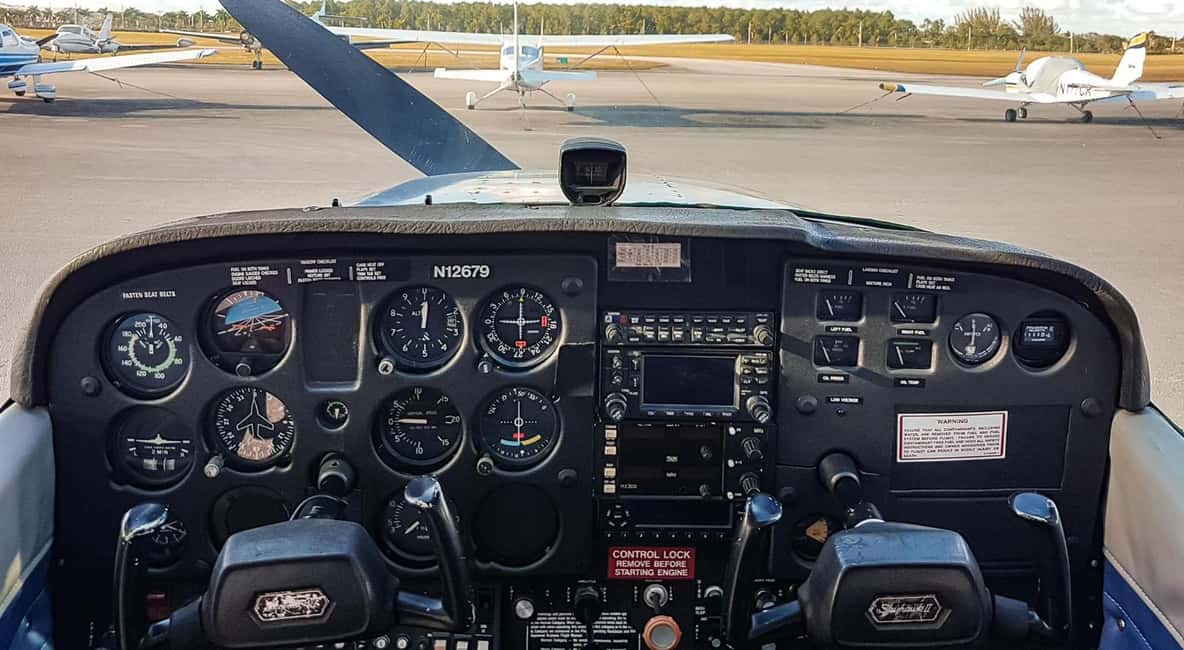 imagen n.º 14 de Miami Beach: Vuelo romántico privado al atardecer con champán actividad en Miami, subida por el proveedor
