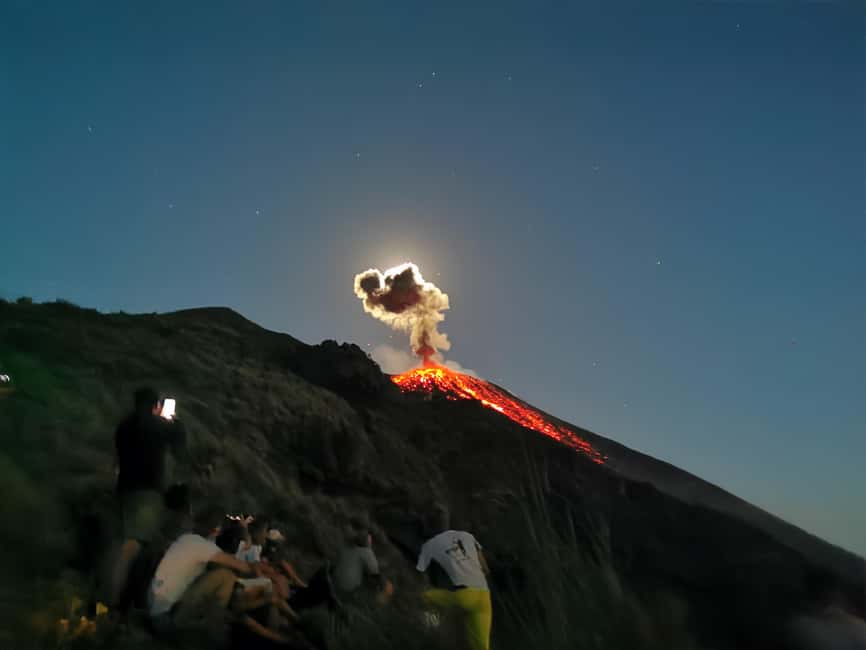billede nr.10 af aktiviteten Stromboli: Trekking i solnedgangen ved Sciara del Fuoco i Lipari by, uploadet af udbyder