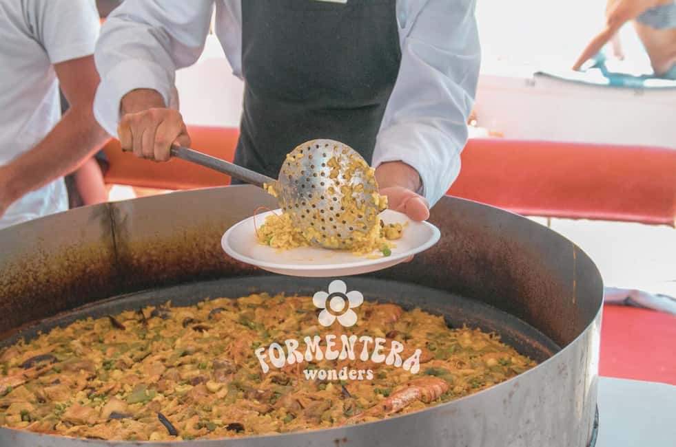 Image N°27 de Ibiza : croisière à Formentera avec paella, open bar et sports nautiques activité à Ibiza (ville), publiée par le prestataire