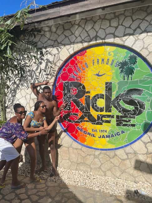 imagem n.5 de De Montego Bay: viagem de um dia a Negril e pôr do sol no Rick's Café atividade em Negril, carregada pelo fornecedor