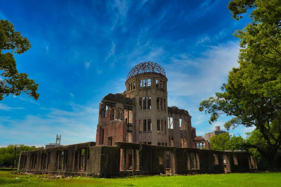 Image N°1 de Visite à pied historique d'Hiroshima - Pourquoi la bombe A a-t-elle été larguée ? activité à Hiroshima, publiée par le prestataire