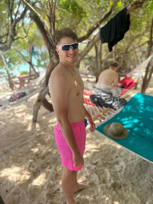 Image N°82 de Nassau : Cochons, plongée en apnée, tortues, déjeuner, club de plage privé activité à New Providence, publiée par le prestataire