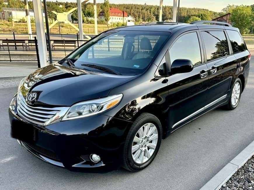 image n.1 of Warsaw Chopin or Modlin Airport transfer to Warsaw (1-5 pax) activity in Warsaw, uploaded by supplier