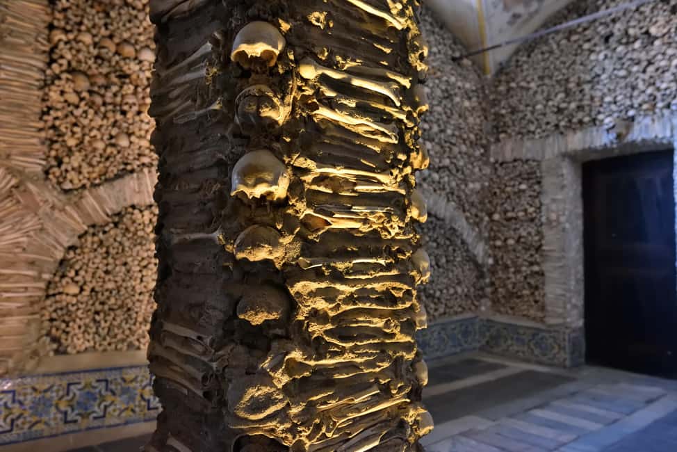 imagem n.4 de Lisboa: Tour em pequenos grupos pela história de Évora e pelos vinhos do Alentejo atividade em Distrito de Évora, carregada pelo fornecedor