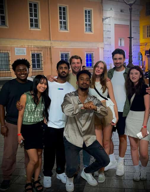 Image N°19 de Tournée des bars internationaux à Lille avec shots gratuits et jeux amusants activité à Lille, publiée par le prestataire