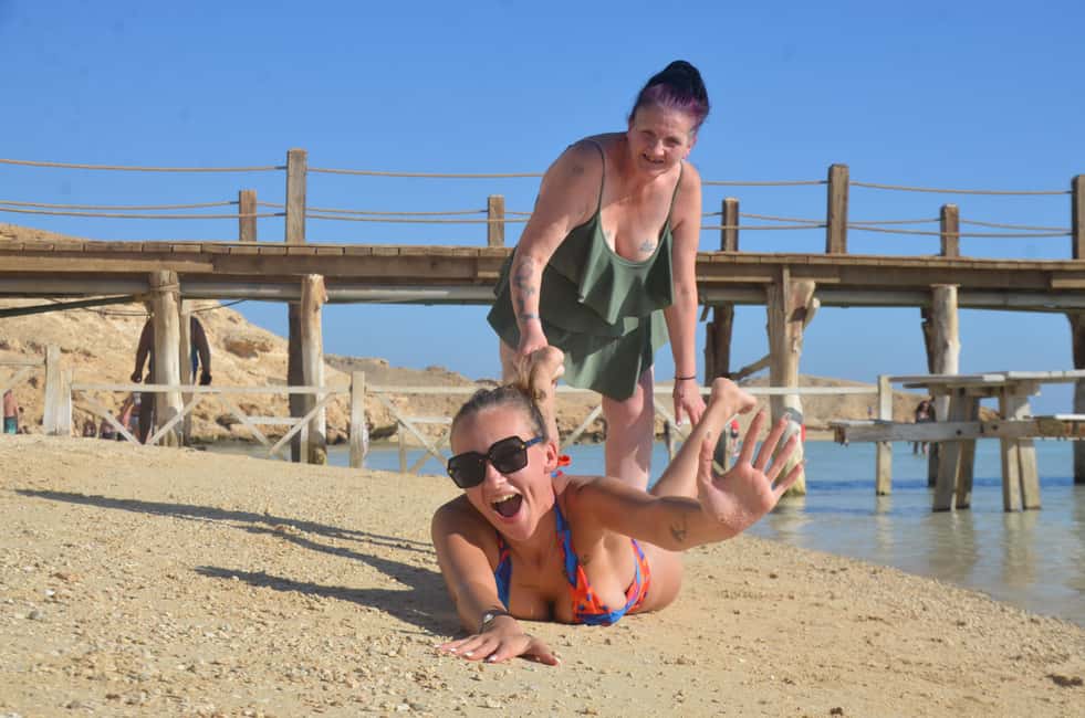 Immagine nº 2 di Hurghada: Escursione di un giorno a Orange Bay con sport acquatici e pranzo attività a Governatorato del Mar Rosso, caricata dal fornitore