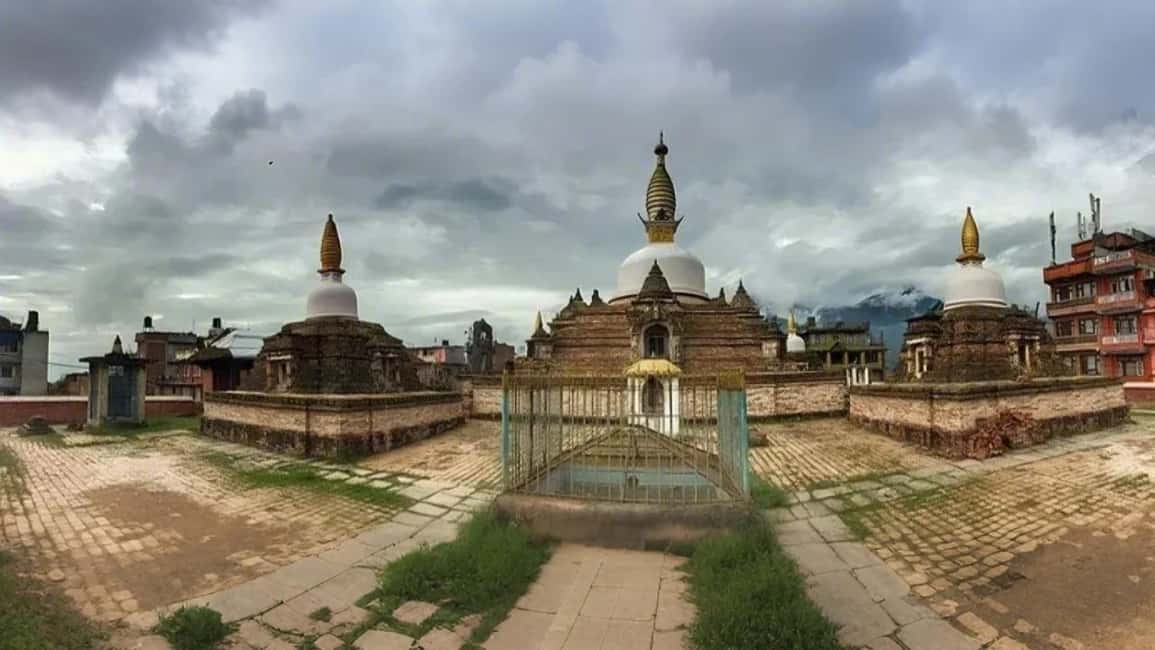 imagen n.º 10 de Katmandú: Kirtipur, Baishdhara, Swayambhu, Estupa de Boudha actividad en Katmandú, subida por el proveedor