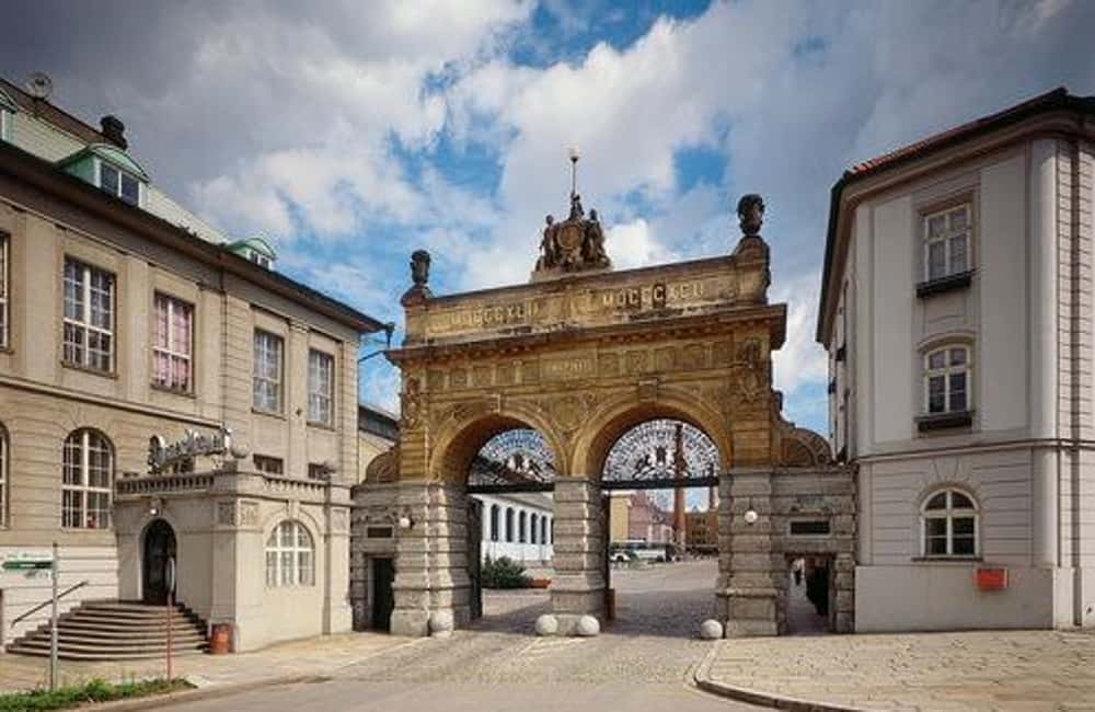 Immagine nº 3 di Visita combinata del birrificio Pilsner e della fabbrica di vetro Nizbor attività a Praga, caricata dal fornitore
