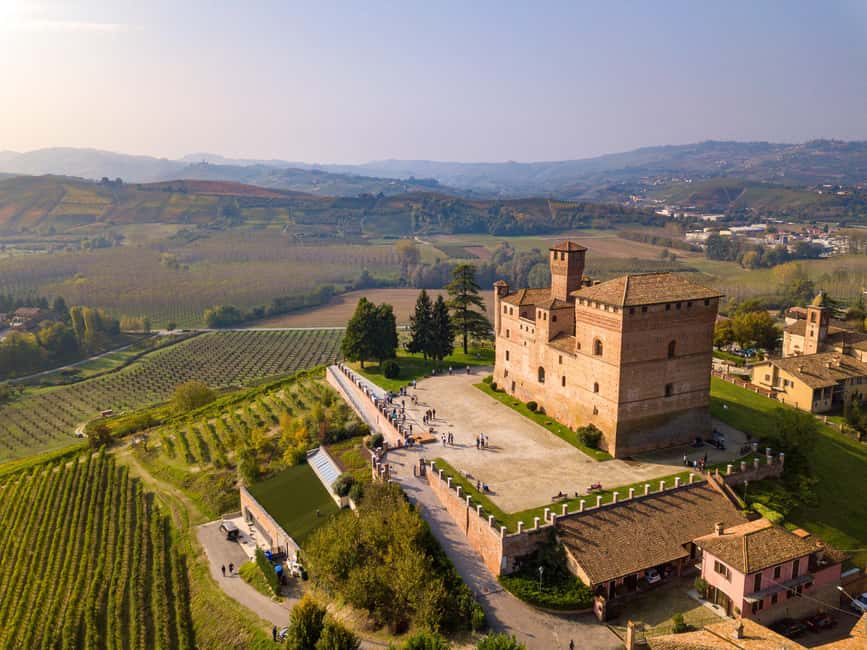 billede nr.7 af aktiviteten Fra Milano: Barolo-vinsmagning, Alba-tur og slotsbesøg i Milano, uploadet af udbyder