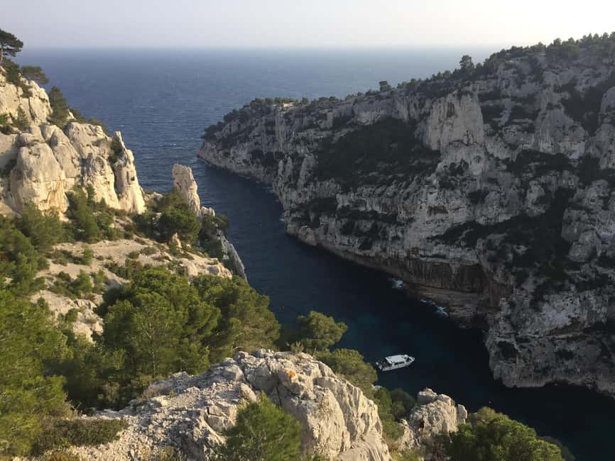 image n.39 of Marseille: Calanques National Park Guided Hike with Picnic activity in Marseille, uploaded by supplier