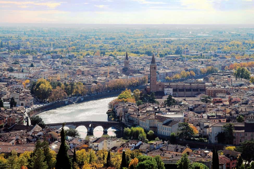 Immagine nº 3 di Da Venezia e Treviso: Tour di Verona e del Lago di Garda attività a Lombardia, caricata dal fornitore