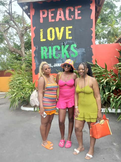 imagem n.4 de Montego Bay: Negril Margaritaville e Rick's Cafe Tour atividade em Negril, carregada pelo fornecedor