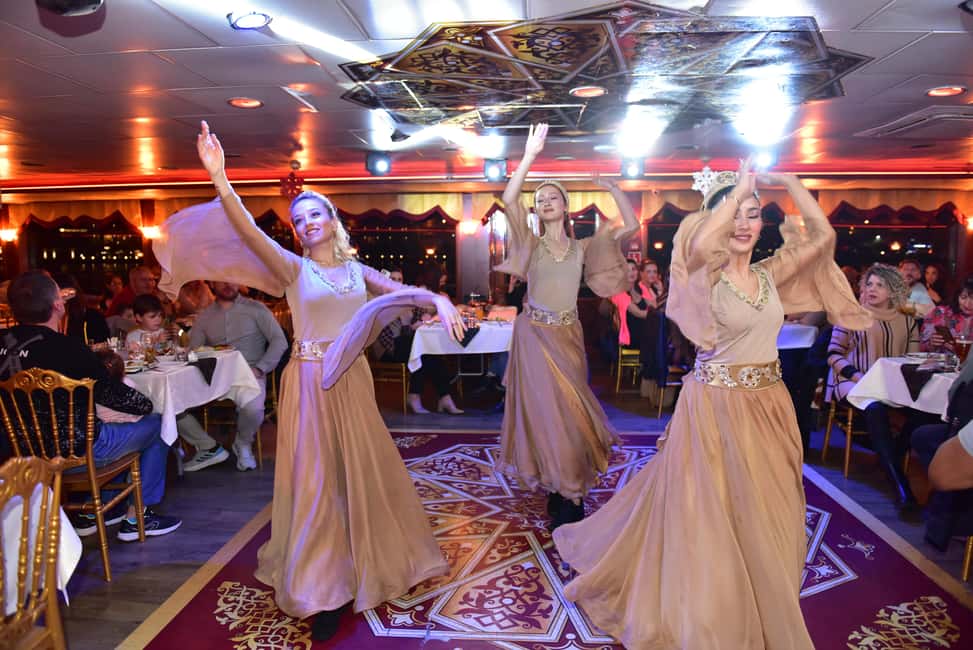 bild nr.47 av Istanbul: Middagskryssning på Bosporen med turkisk nattföreställning aktivitet i Istanbul, uppladdad av arrangören