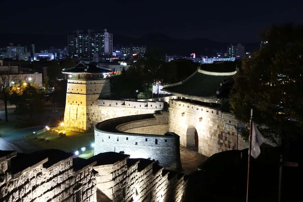 image n.13 of From Seoul: Evening Tour to UNESCO Suwon Hwaseong Fortress activity in Suwon, uploaded by supplier