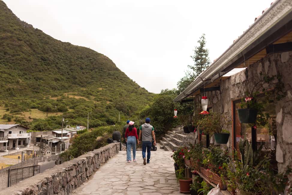 image n.15 of Quito: Mitad del Mundo, Monumento, Museodel Sol, and Cráter activity in Quito, uploaded by supplier