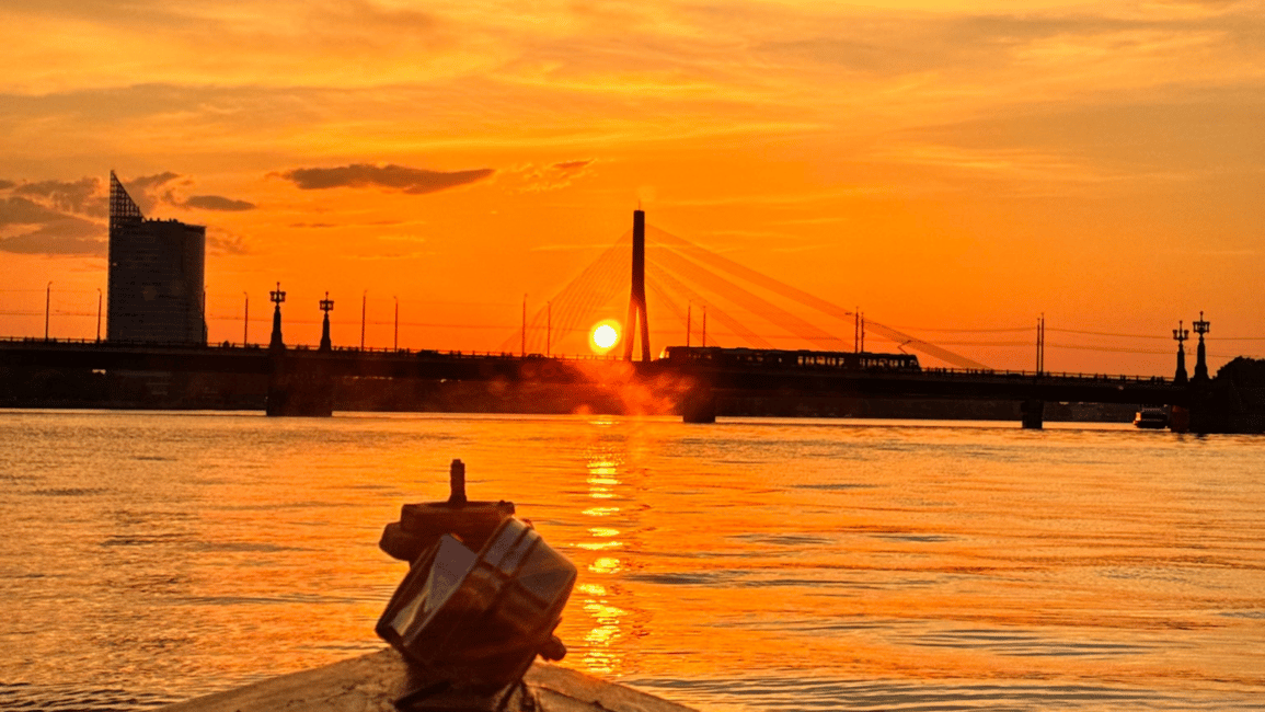 Image N°17 de Riga : Croisière touristique avec boisson de bienvenue et audioguide activité à Riga, publiée par le prestataire
