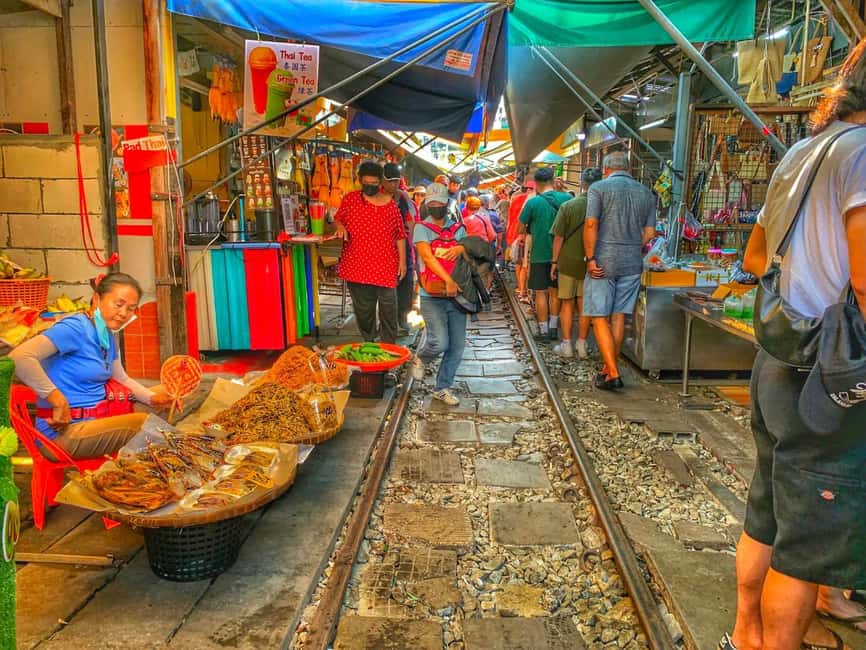 imagen n.º 29 de Bangkok: Mercado del Tren y Mercado Flotante con paseo en barco actividad en Bangkok, subida por el proveedor