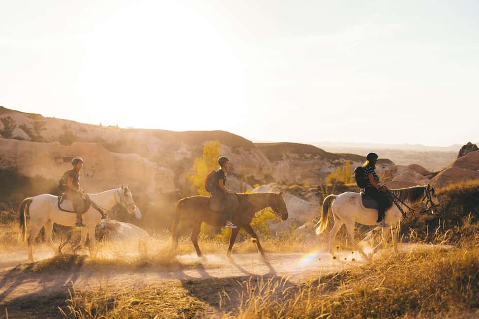 imagem n.5 de Capadócia: Passeio a cavalo ao pôr do sol ou durante o dia atividade em Avanos, carregada pelo fornecedor